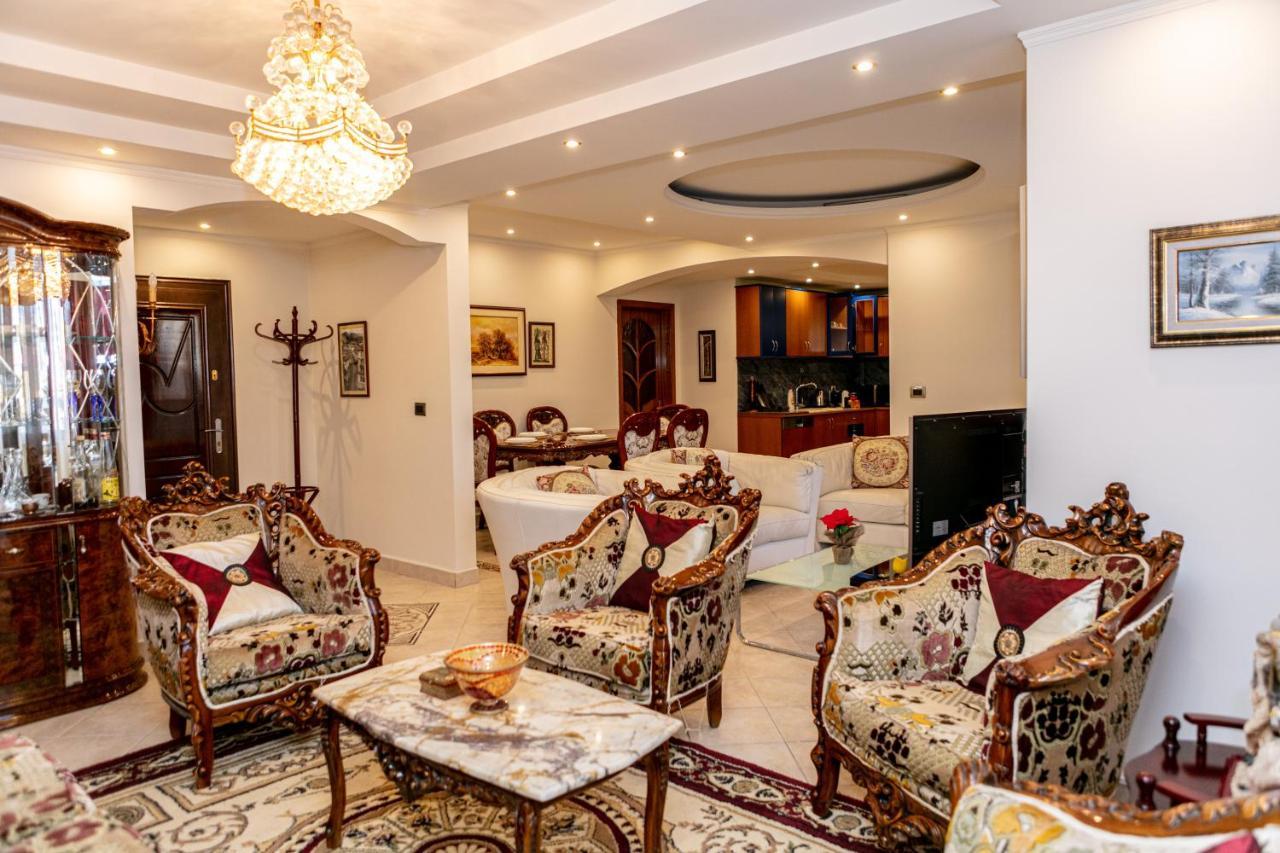 Spacious City Paradise - 3Br Apt In The Heart Of 地拉那 外观 照片