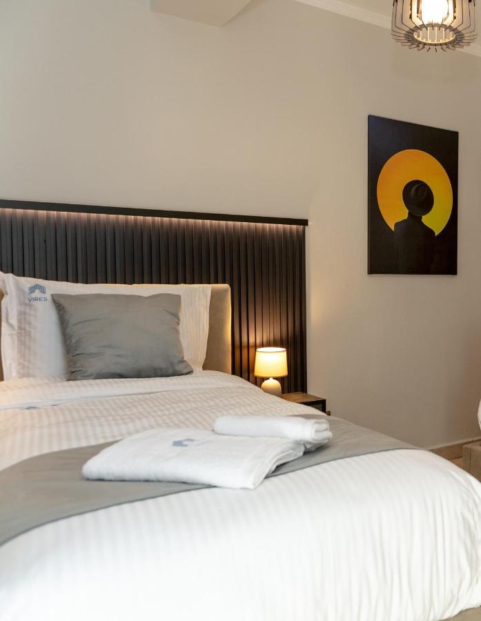 Spacious City Paradise - 3Br Apt In The Heart Of 地拉那 外观 照片